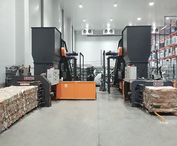 Rusya'nın Öncü Süpermarket Lojistik Merkezinde Atık Paketleme için Otomatik İmha Çözümü