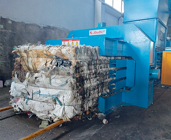 Belarus'ta Atık Plastik ve Kağıt Geri Dönüşümü için Yüksek Verimli Balyalama Çözümü